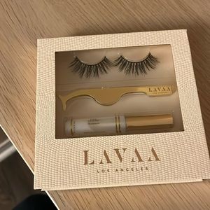 Unlock Your Glamour: Introducing Lavaa Los Angeles Eyelash Sets!